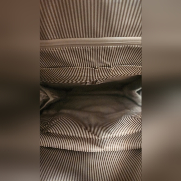 Lovevook 18" Convertible Laptop Travel Backpack w/Accessory Bag - Picture 10 of 10